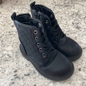 Regazza Size 8 black Toddler Boots